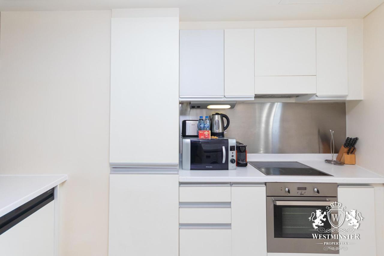 Westminster Dubai Mall Luaran gambar A typical kitchen in a Westminster apartment