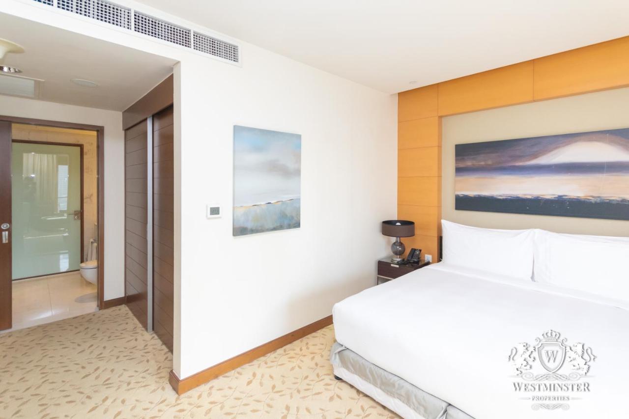 Westminster Dubai Mall Luaran gambar A bedroom at the hotel