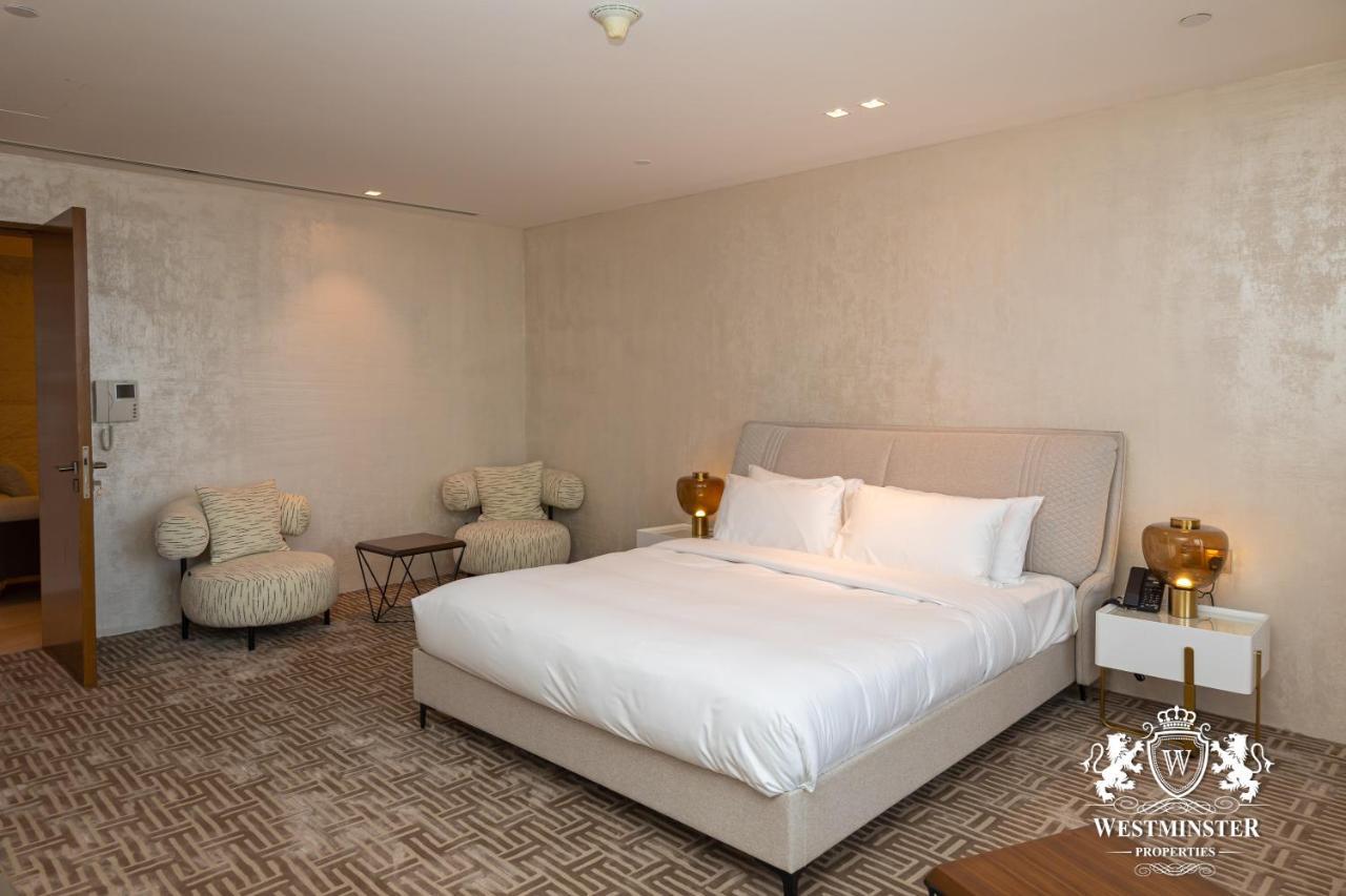 Westminster Dubai Mall Luaran gambar A bedroom at the hotel