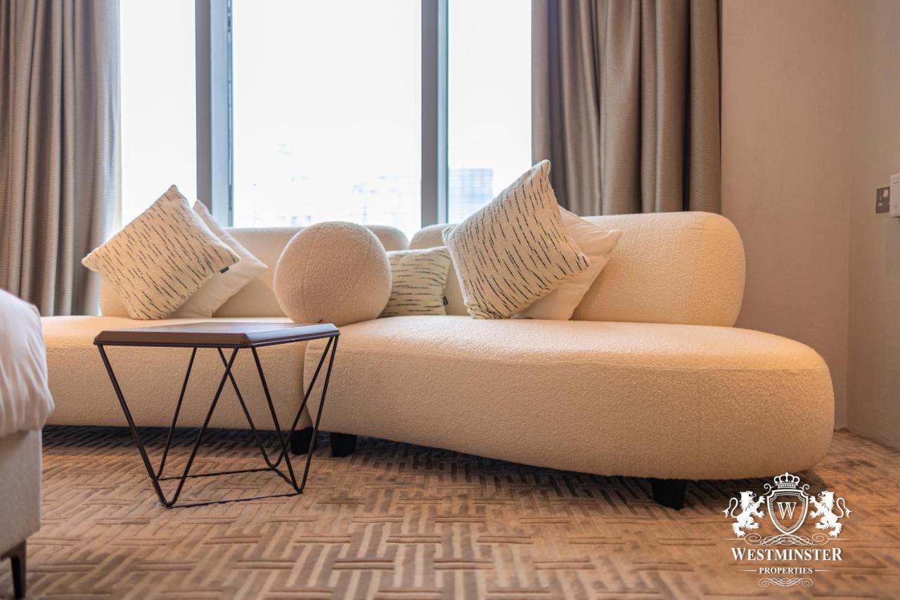 Westminster Dubai Mall Luaran gambar A sofa