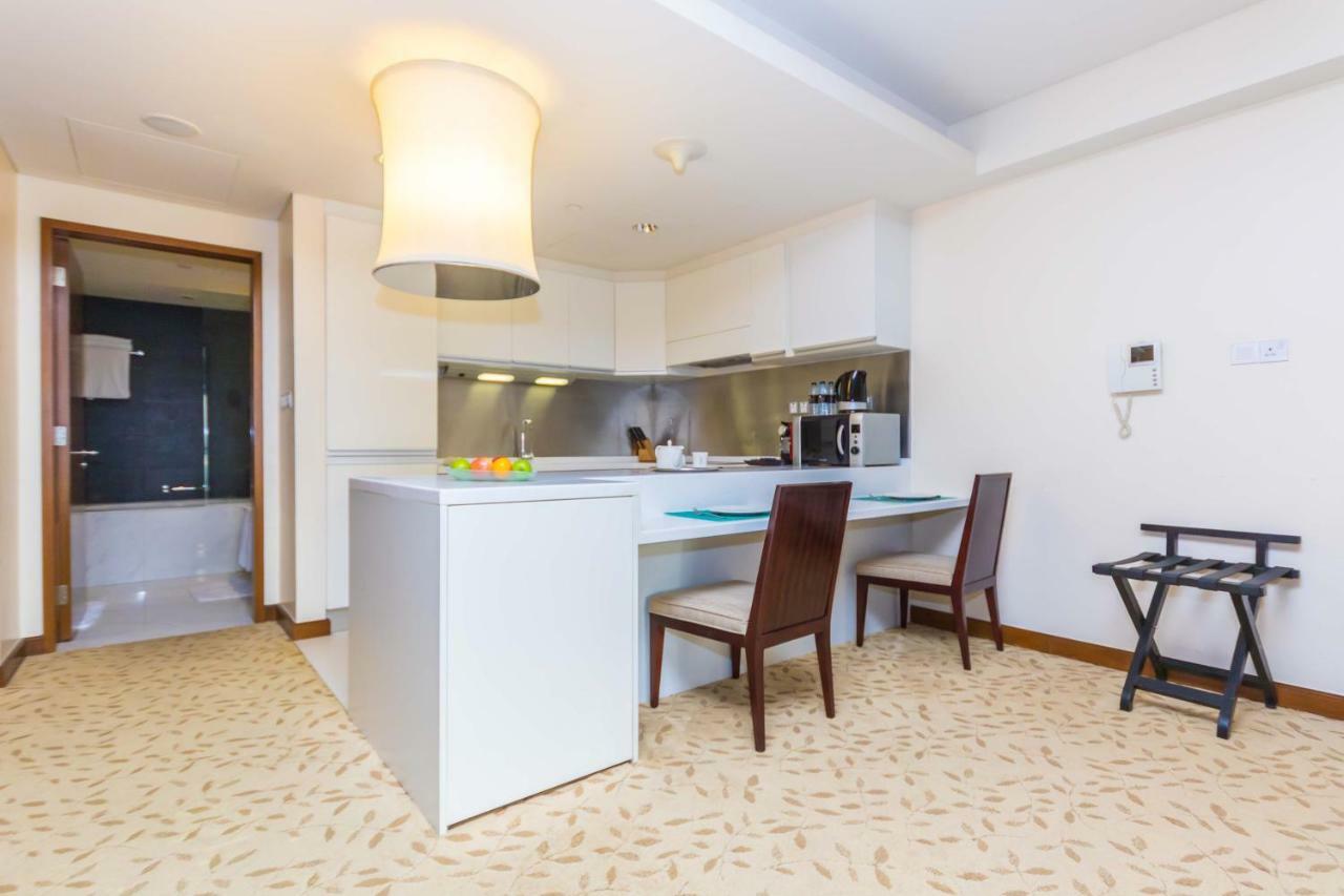 Westminster Dubai Mall Luaran gambar A carpet in a kitchen